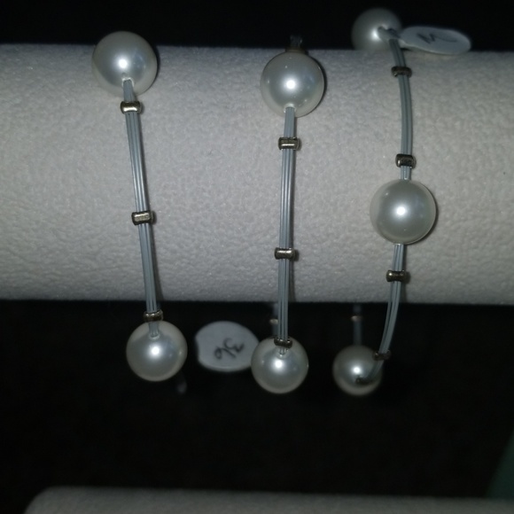 Three bracelets - Picture 2 of 2